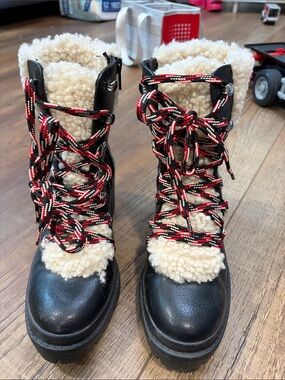 Target Black Winter Boots with Cream Shearling and Red-Black Laces